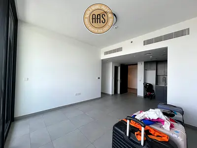 Luxurious 2bhk with balcony beautiful view ready to move hot offer