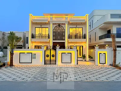 امتلك قصرًا صغيرًا بمساحة 4300 قدم مربع، جاهزًا للسكن الفوري، مع تكييف شامل، بدون رسوم خدمات، وملكية حرة.