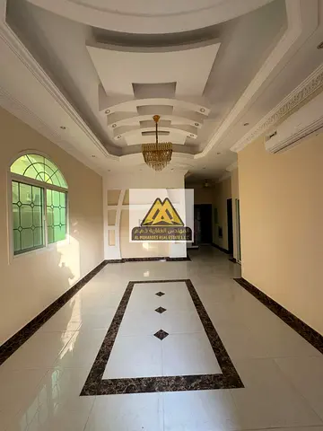 Luxury villa for rent (residential/commercial) in Al Muwaihat, Ajman – 5 master bedrooms and a strategic location at a discounted price