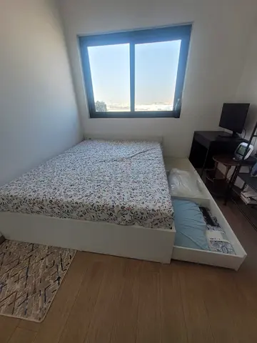 White Storage Bed with Under-Bed Drawer - Queen Size