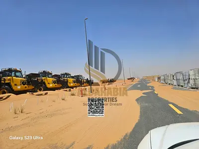 فرصة استثمارية قوية للراغبين في التملك والاستثمار في واحدة من أهم المناطق الصناعية الحيوية في إمارة الشارقة، حيث تتميز الأرض بموقع استراتيجي قريب من د
