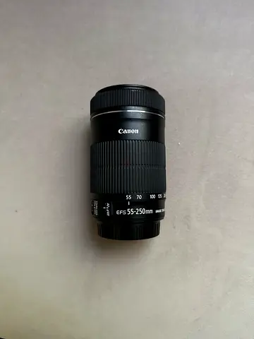 Canon efs 55-250mm lens