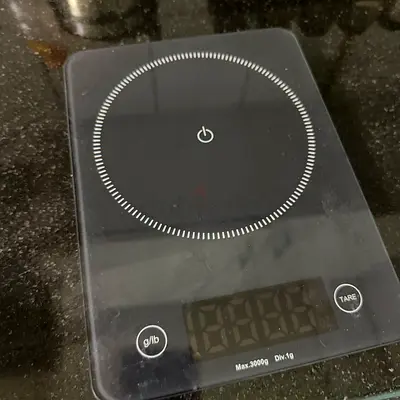Ikea Digital Kitchen Scale - 3kg Capacity, Touch Sensor - with 4 AAA batteries  included