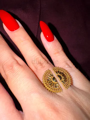 18 KT GOLD RING