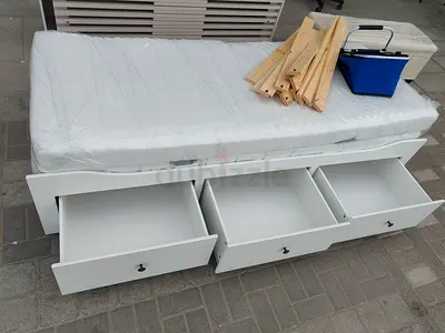 White Daybed with Storage Drawers — Single/Small Double from ikea for sale free delivery