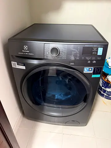 Electrolux Front Load Washer - 10kg, Dark Grey, Excellent Condition