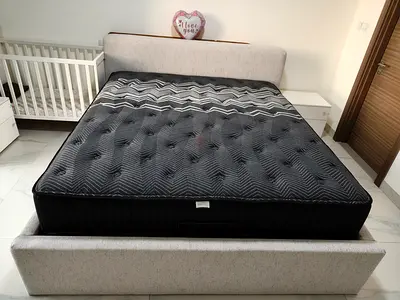 Bed room
