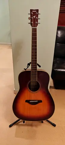 Yamaha Trans acoustic sunburst