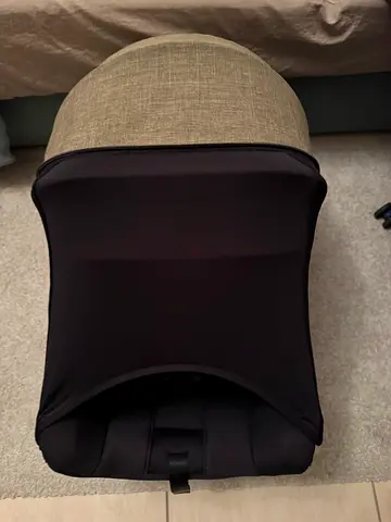 Nuna Pipa infant Car Seat - up to 13kg or 83 cm