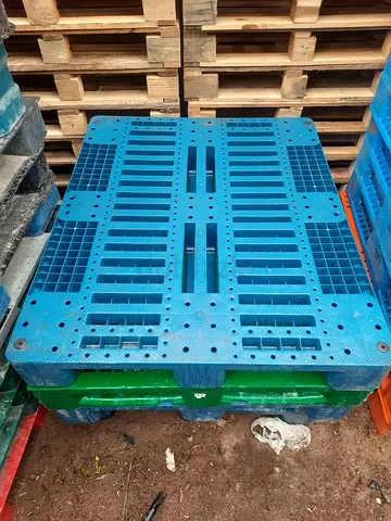 Used Plastic Pallets
