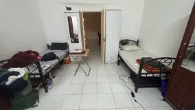 EXECUTIVES BED SPACE AVAILABLE FULLY FURNISHED ALL INCLUDING 600 MORE INFO PLEASE CALL OR WHATSAPP