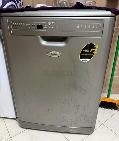 Whirlpool Freestanding Dishwasher - Silver, Good Working Condition