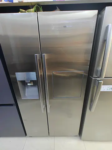 Siemens iq700 series fridge like new condition