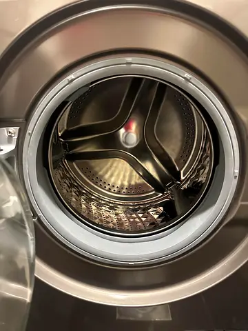 Front-load Washing Machine - Good Condition