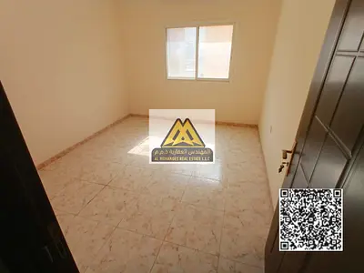 للإيجار السنوي استوديو في الروضة 3 عجمان بمساحة كبيرة وموقع مميز على شارع الشيخ عمار، قريب من جميع الخدمات وسهل المخرج إلى دبي والشارقة.