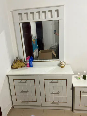 White Dressing Table with Mirror and Side Drawer - Good Condition