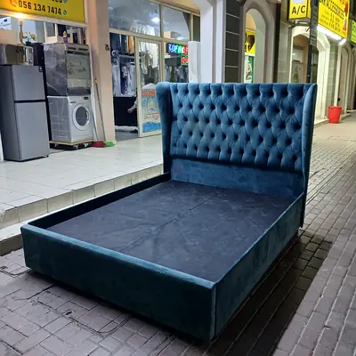 Queen size bed frameQueen size bed frame