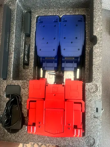 Robosen Optimus Prime – Like New – Used Once – With Original Box