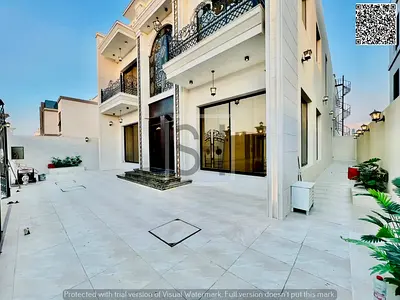 للبيع فيلا تتميز بموقع استراتيجي قريب من جميع الخدمات والمدارس والمراكز التجارية.
