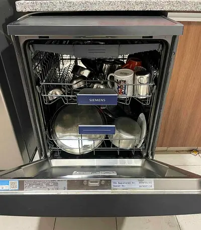 Siemens IQ300 new model Black Dishwasher Three Racks With Wifi Assist. Perfect Condition