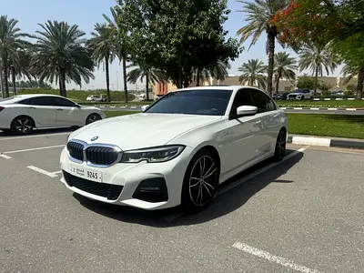 BMW 3-Series 330i Exclusive 2019 GCC Specs