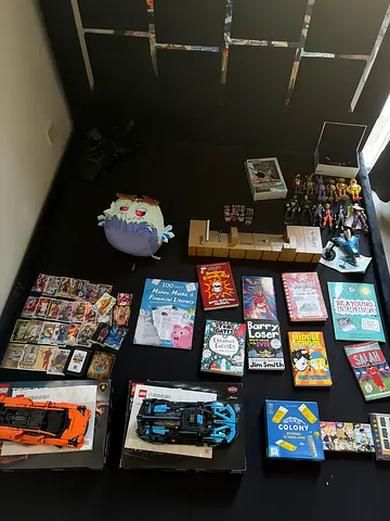 (Cash only) toys