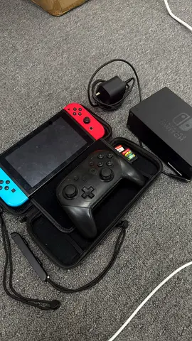 Nintendo switch+ 2Games + controller + dock and charger
