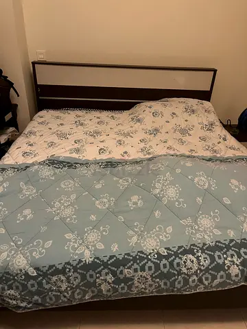 Urgent sale King  bed  good condition.