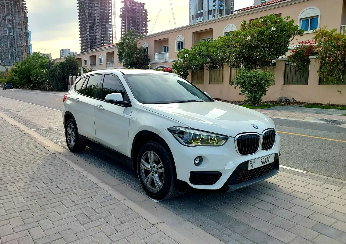 BMW X1 2019 — photo 1 of 17