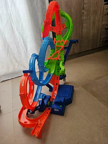 HotWheels Stunt Tracks