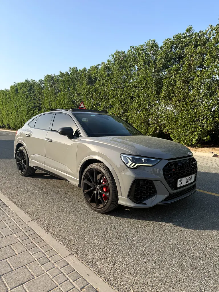 Audi RSQ3 2023 — photo 1 of 9