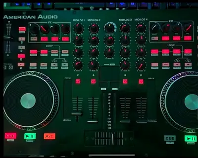 4 channel VMs4 dj controler