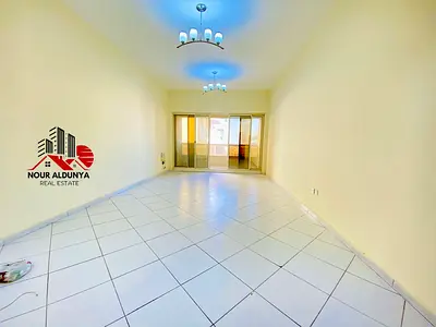 FRONT OF METRO. SPECIOUS 3BHK. BALCONY. FREE PARKING. FAMILY ONLY