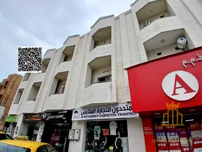للبيع بنايه تجاريه علي شارعين امامي وخلفي (شارع رئيسي) ودخل سنوي 11.9%