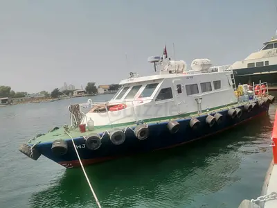 CREW BOAT