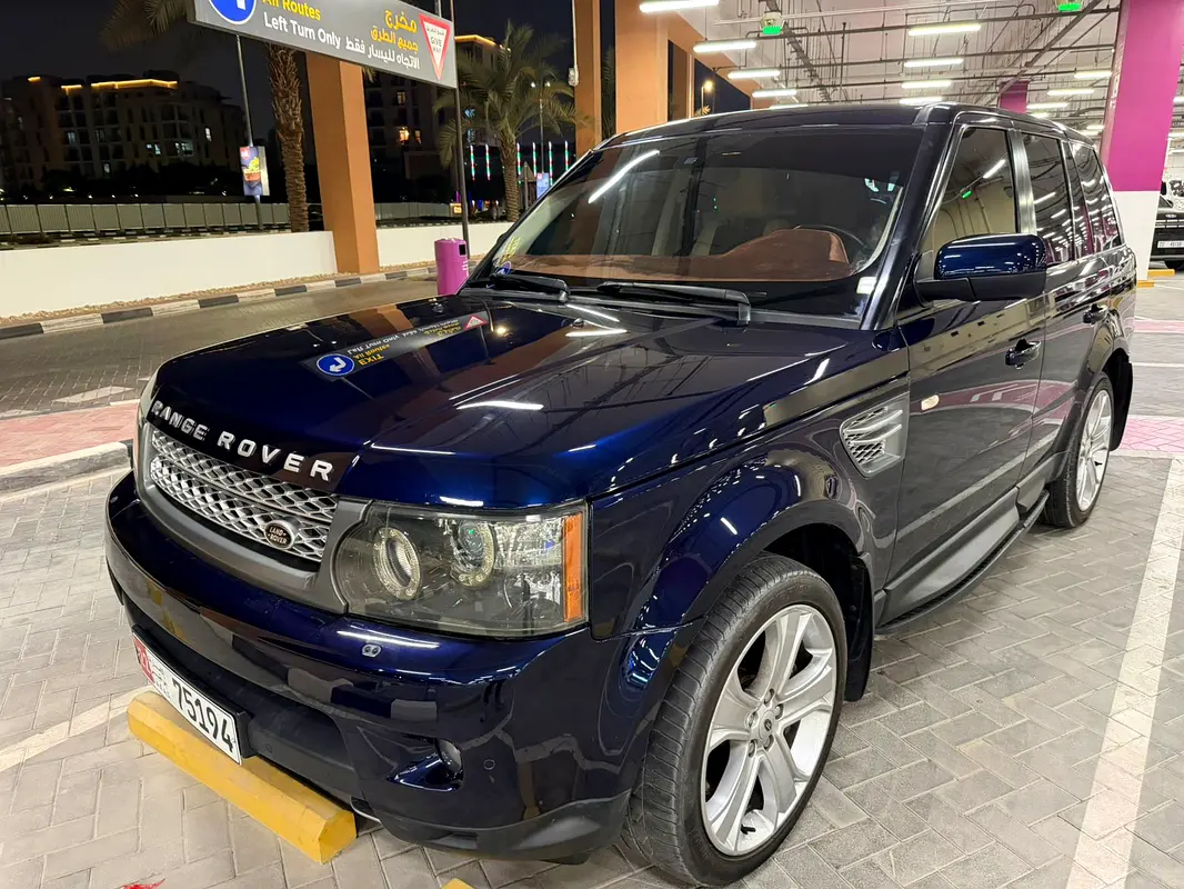 Land Rover Range Rover 2010 — photo 1 of 14