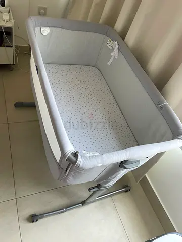 Chicco next2me essential co sleeping baby crib