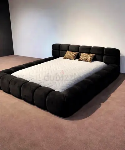 Low-profile Upholstered Platform Bed with Padded Headboard (Queen/) - Dark Grey