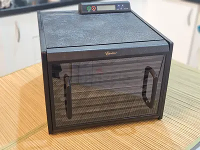 US 120V model - requires stepdown transformer - Excalibur Food Dehydrator - 9 Tray (Black)