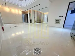 Owns a modern villa/including registration, without service fees, area of ​​4000 square feet, op