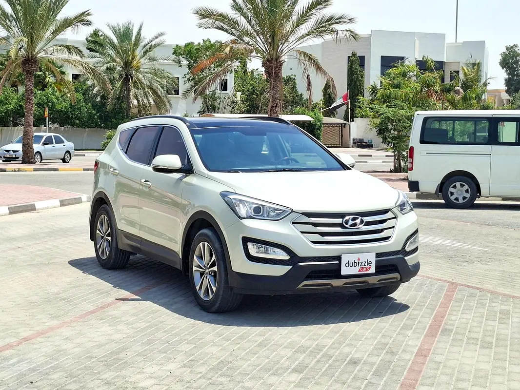 Hyundai Santa Fe 2016 — photo 1 of 15
