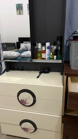 Dressing Table with Mirror for Sale – Excellent Condition