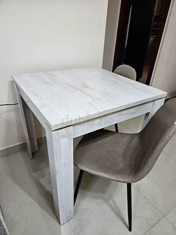 2 seater Dining Table with 2 Chairs