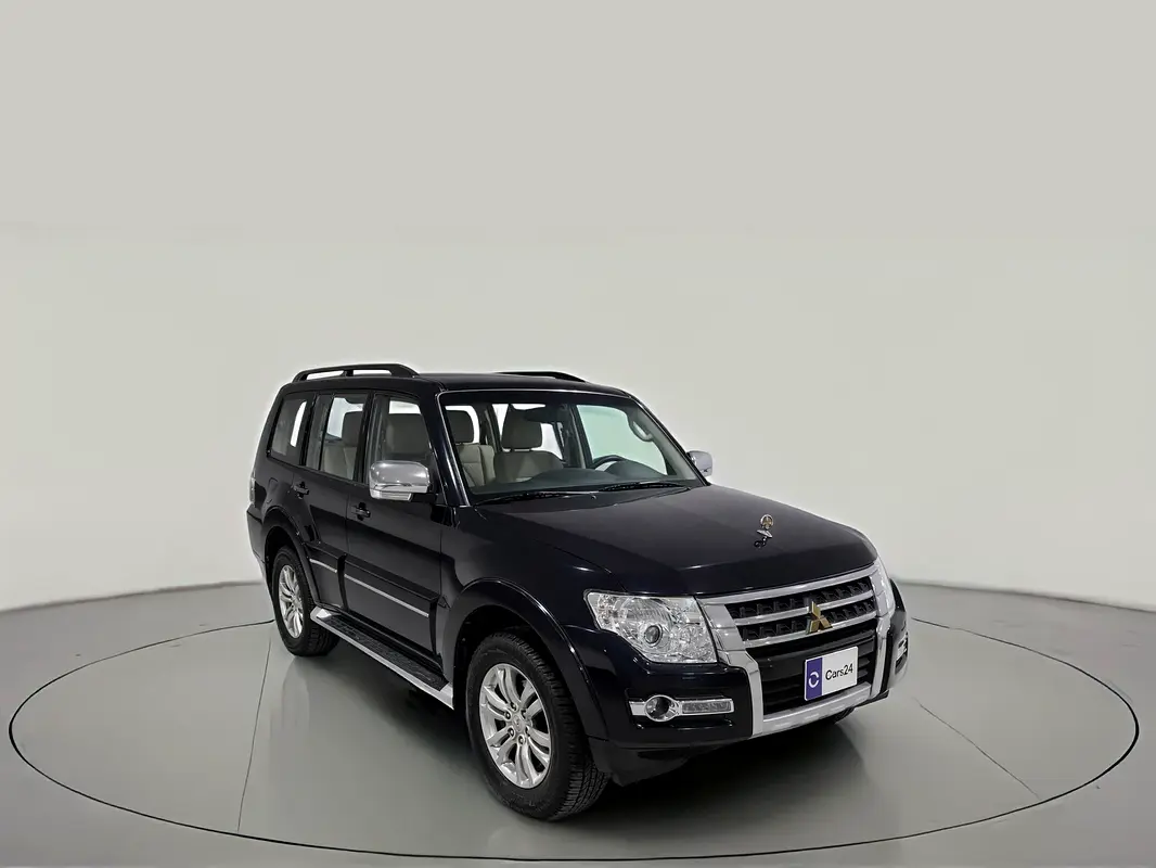 Mitsubishi Pajero 2020 — photo 1 of 13