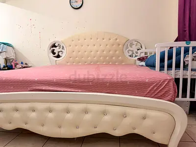 Move out sale bed set sale