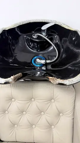 Salon chair