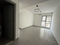 Second tenant Built-in wall wardrobes Spacious layout Open view Free maintenance Central air conditi