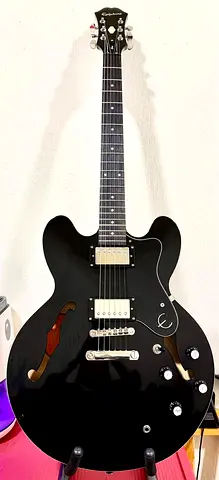 Epiphone Dot Ebony 2017 Semi-Hollow Electric Guitar