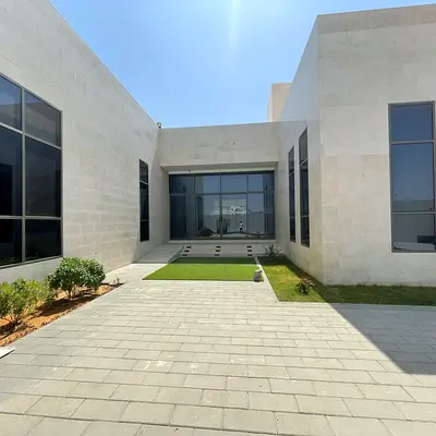4BR + Majlis +2maidroom + Driver room villa in Al awir for rent