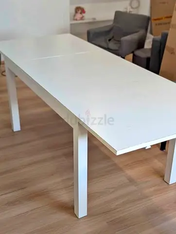 White Extendable Dining Table - Seats 6-8